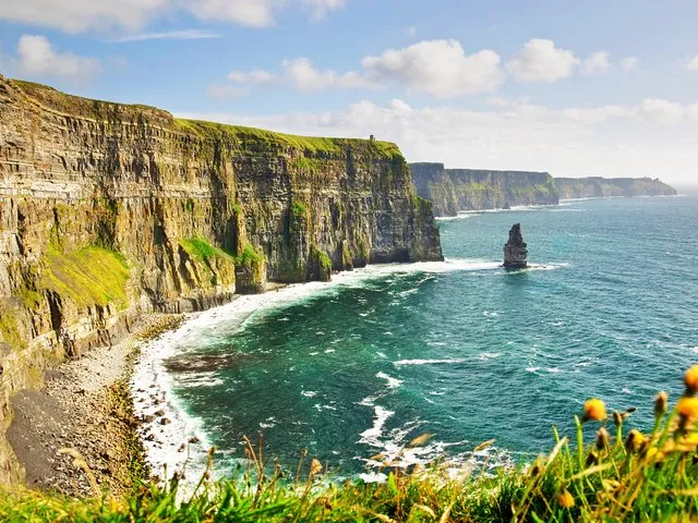 Galway to Cliffs of Moher, Aillwee Cave & Dunguaire Castle Tour