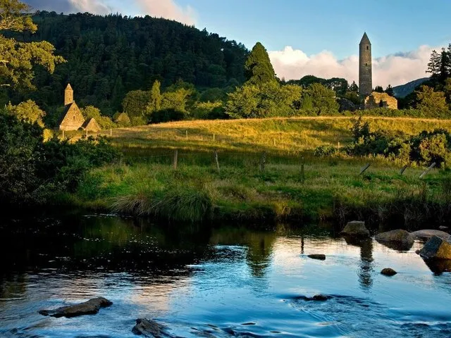 Glendalough, Wicklow and Kilkenny Day Tour from Dublin