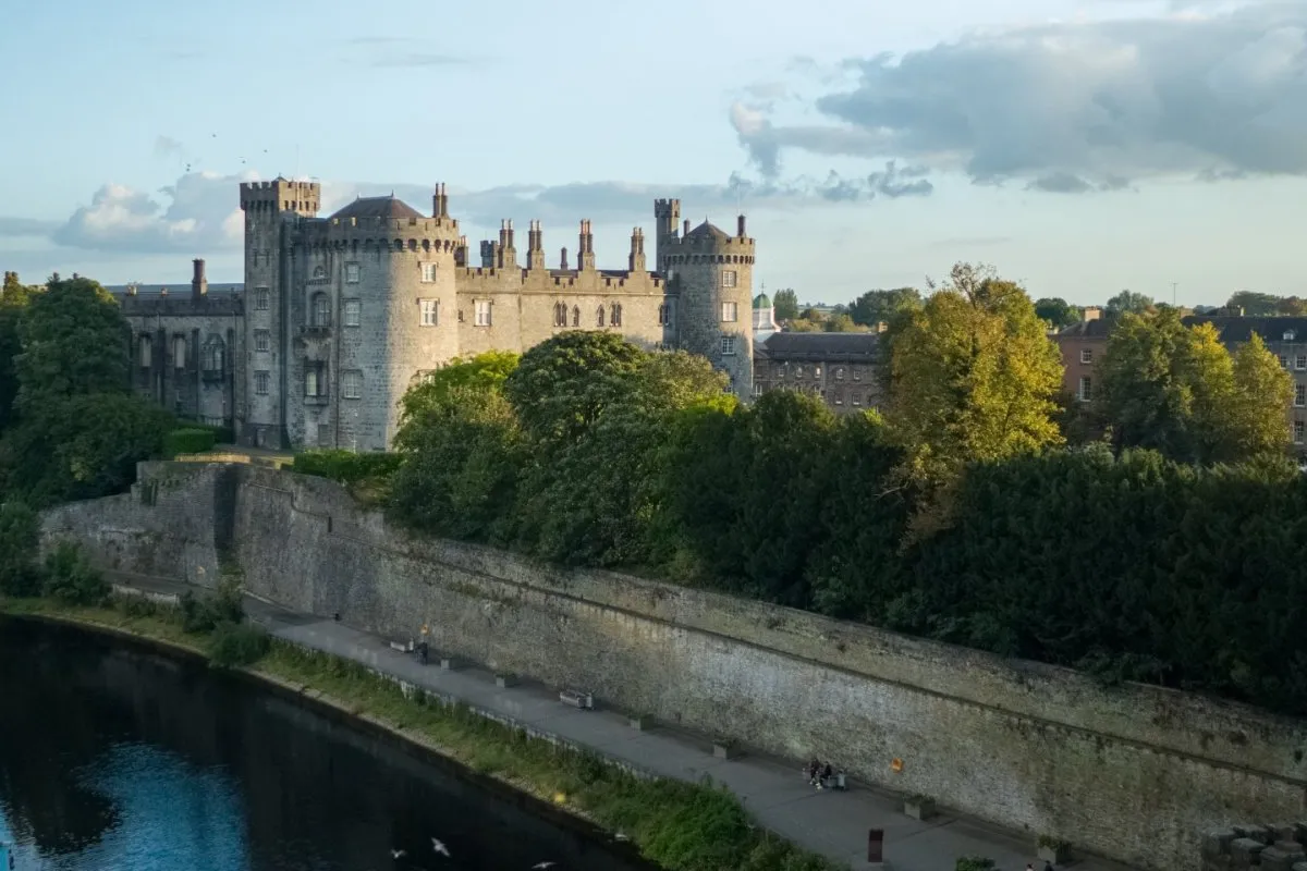 Kilkenny Castle, Rock of Cashel And Limerick Day Tour from Dublin