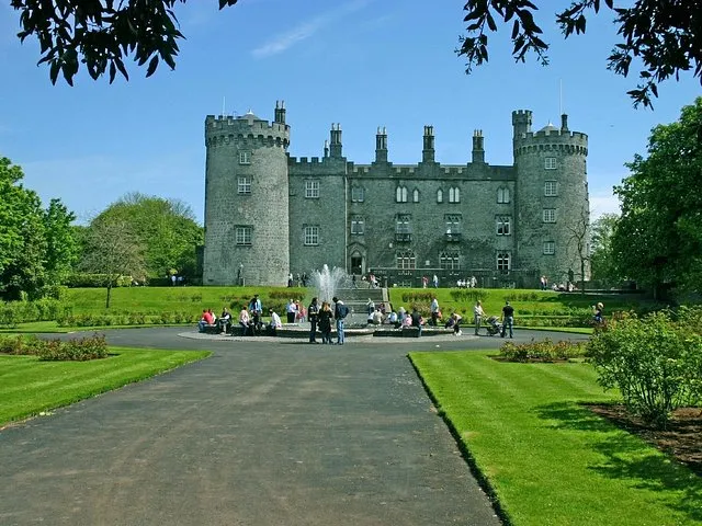 Kilkenny City & Waterford Crystal Day Tour by Train